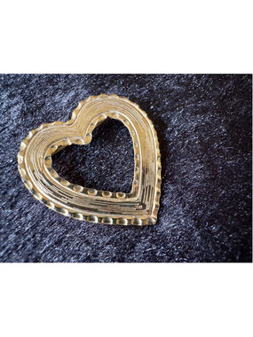 Vintage Gold Tone Heart Cut Out Heart Pin Brooch